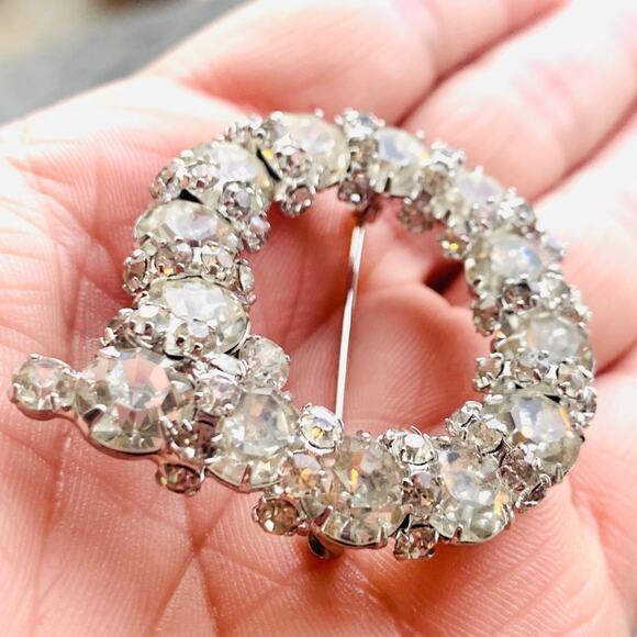 Vintage WEISS Silver Crystal Brooch Pin